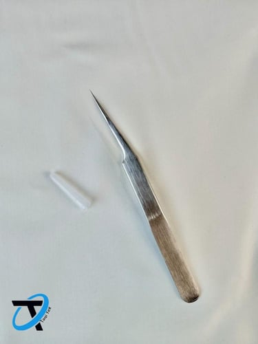 ملقط خيط للمكائن