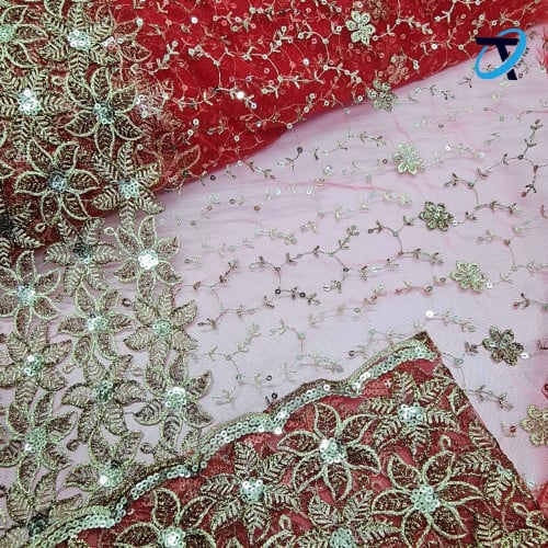 تل بحاشية تطريز ذهبي