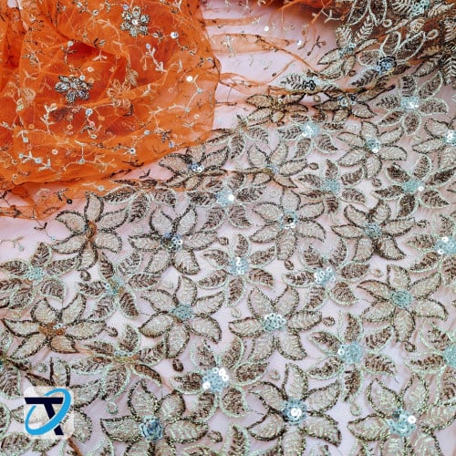 تل بحاشية تطريز ذهبي