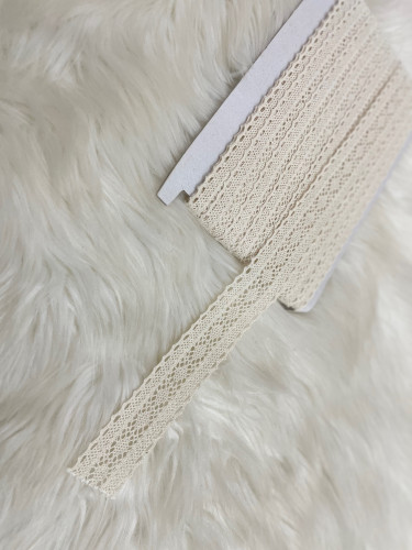 Dantelle beige cost per meter