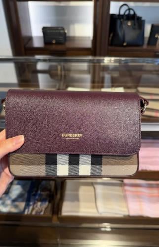 بربري سمول كروس بودي | Burberry Hampshire Small Ho...