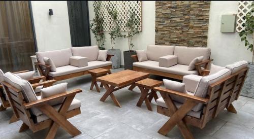طقم جلسة خشب راقية