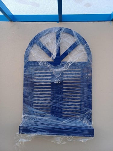 شباك ريفي يوناني ازرق غامق