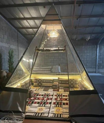 خيمة هرمية 4*4 شامل الاثاث