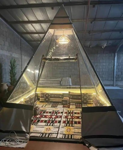 خيمة هرمية 3 *3 غير شامل الاثاث