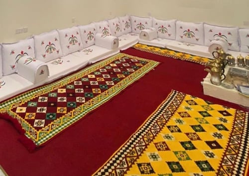 تطريز قطري بالمتر