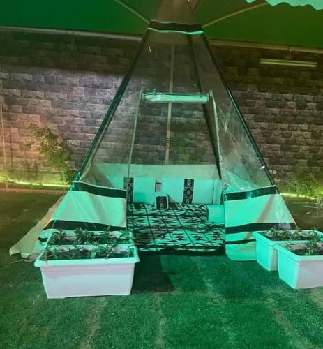 خيمة هرمية 3 *3 غير شامل الاثاث