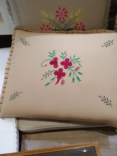 طقم تطريز بيج