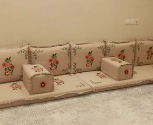 طقم قطري ( تطريز)