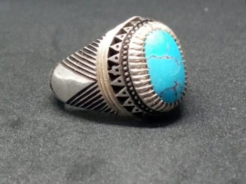 خاتم الفضة بحجر فيروز نشابوري صياغة عباسي عيار الف...