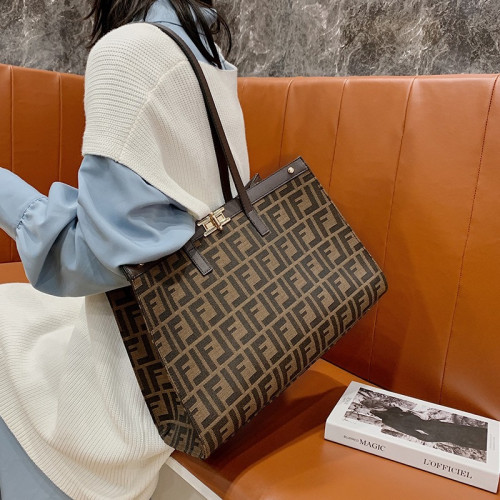 توت باق ستراب بني