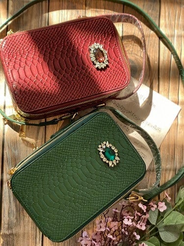 حقيبة كروس بودي مزينه بالاحجار لون بورغندي