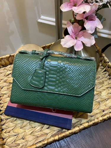 حقيبة جلد اخضر bag 11