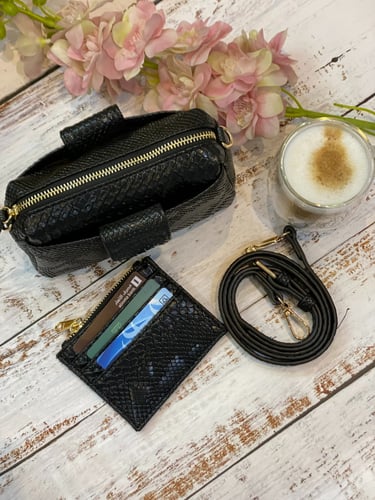 كروس بودي مع محفطة كروت وستراب bag 24