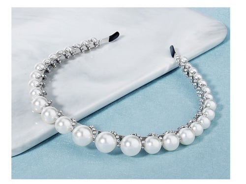 طوق لؤلؤ فضي