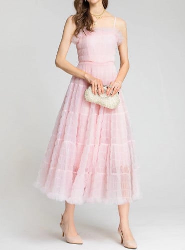 فستان بلون مسحوق زهرة الكرز