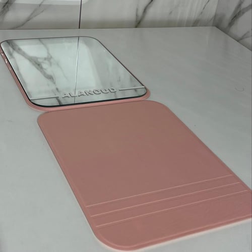 مرايا مع ستاند قابل للطي