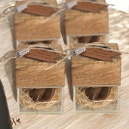 مبخرة خشب مع عود