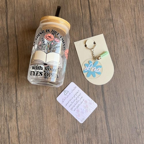 هدية المعلم-كوب +ميدالية بالاسم