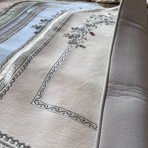 طقم صلاة (سجادة مبطنة +شرشف مطرز +مسبحة )