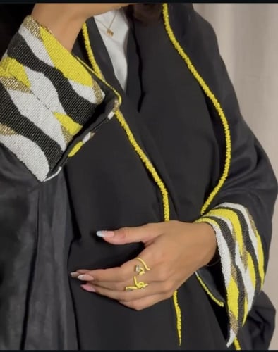 عبايه لينن طبيعي مع كم شك قصة الفراشه