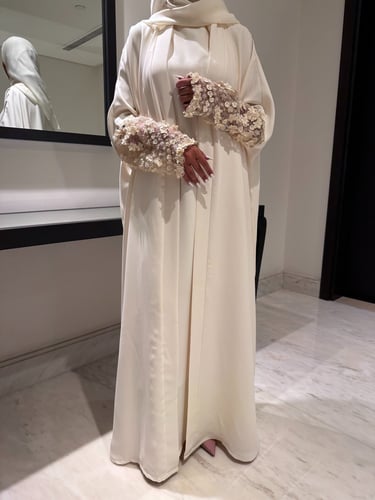 عبايه حرير طبيعي مشجر وردي مع فستان