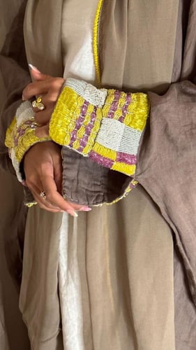 عبايه لينن طبيعي مع كم شك قصة الفراشه