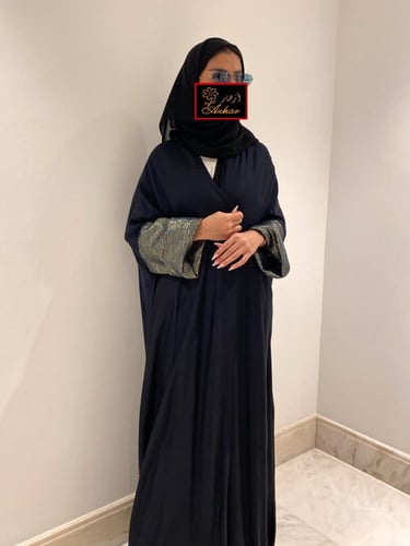 عبايه قطن ايطالي اسود مع كم لينن لماع