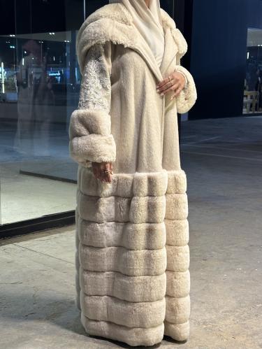 فروه اوف وايت مع شك و فرو