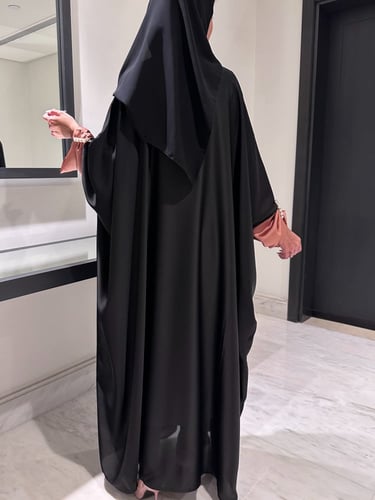 عبايه حرير طبيعي بكم حرير