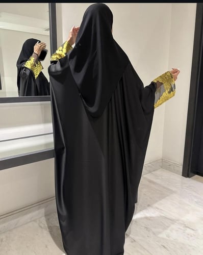 عبايه حرير طبيعي بكم مشجر اصفر