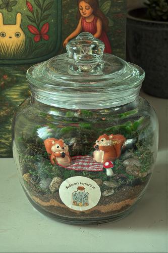 squirrels picnic