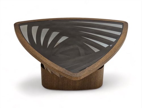 طاولة ضيافه وسط مثلثه مفرده لون بني مودرن