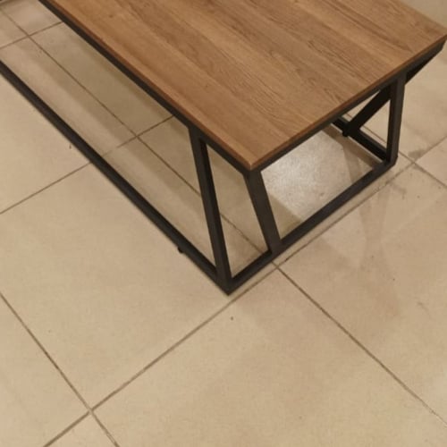 طاولة قهوة مستطيله حديد وسطح خشبي