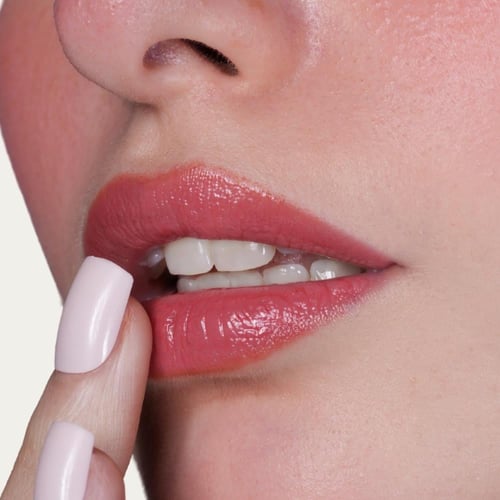 مرطب الشفاه موف أوفر -لوكا