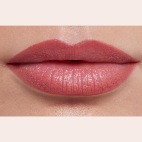 محدد الشفاه-لوكا