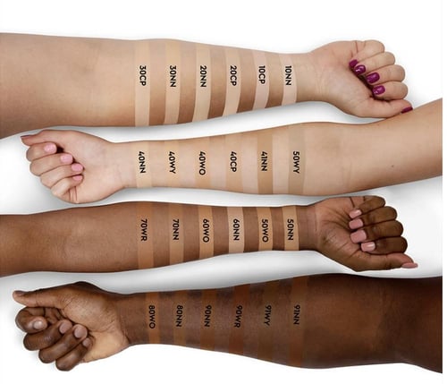 كونسيلر سريع التغطية الكاملة مقاوم للماء لمدة 24 س...