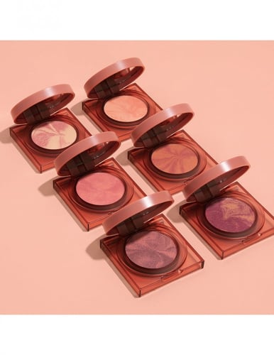 أحمر الخدود جلويش تشيكي فيجان من من هدى بيوتي- ميل...