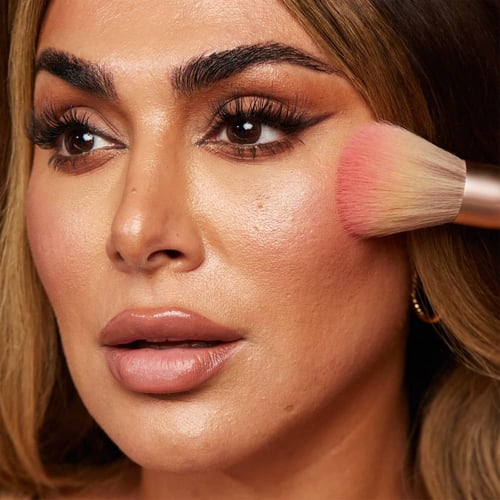 أحمر الخدود جلويش تشيكي فيجان من من هدى بيوتي- 01...