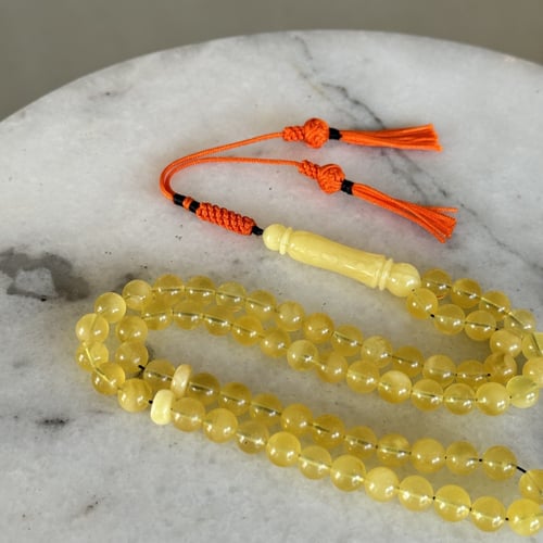 سبحة كهرمان طبيعي حر