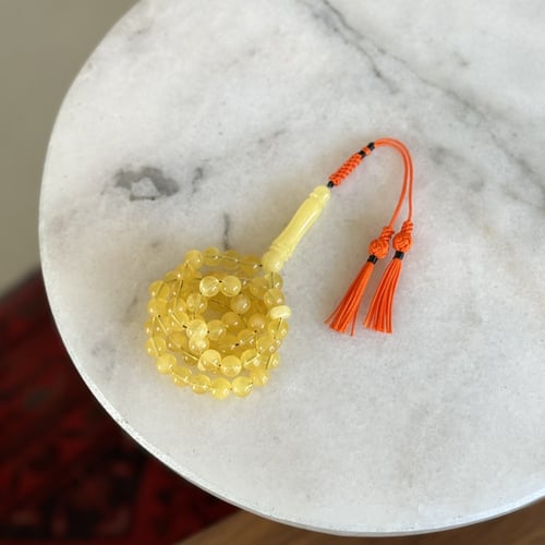 سبحة كهرمان طبيعي حر