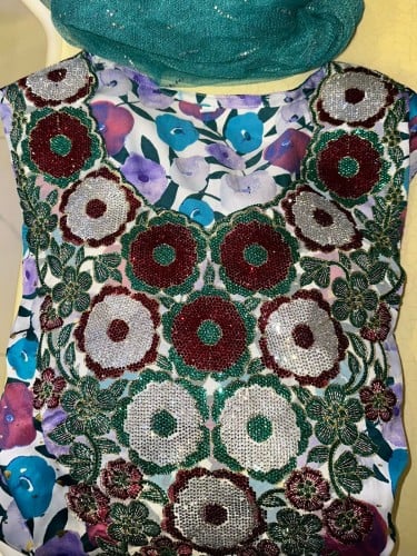 مخور جاهز حرير ملكي مع شيله مقاس ميديم