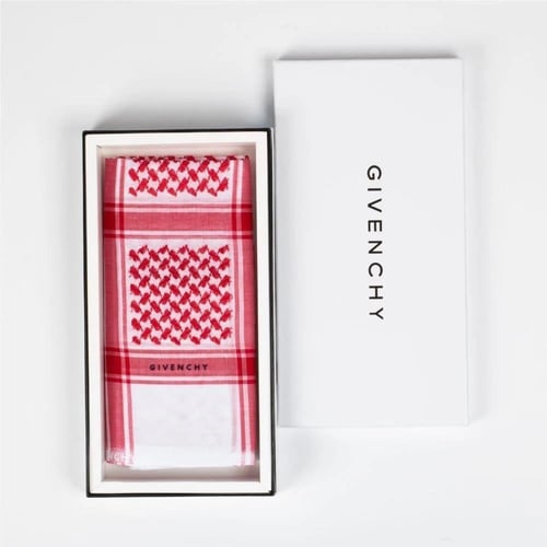 شماغ جيفنشي كلاسيك