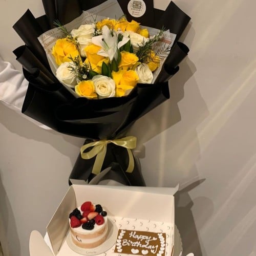 باقة ورد مع كيكه ميلاد