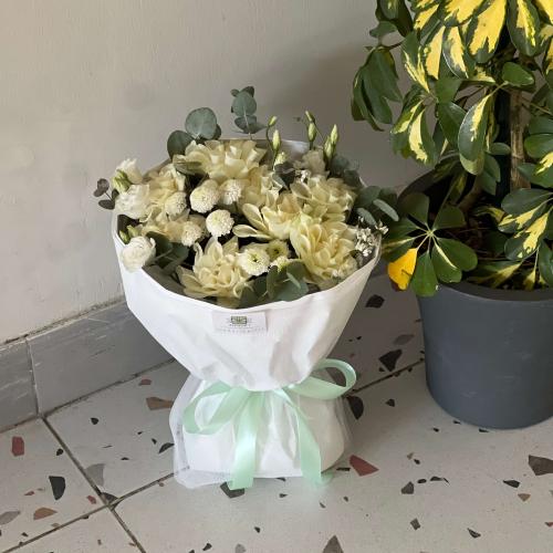 باقة ورد لون ابيض