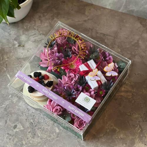 تنسيق عطر الشعر كارتير مع كيك جاناش