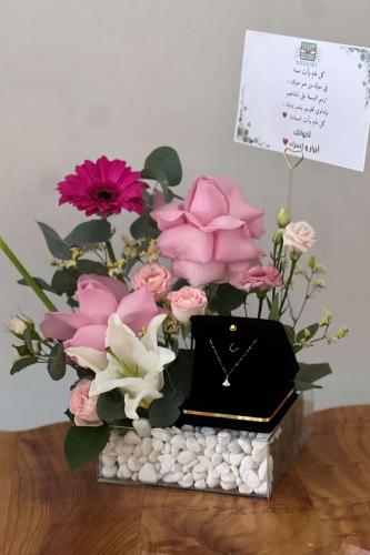 اكريلك الاوفّر تنسيق سلسال ذهب