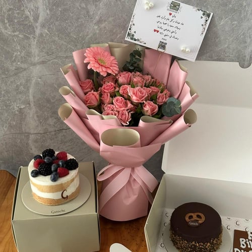 الباقة "الورديه" مع كيكه