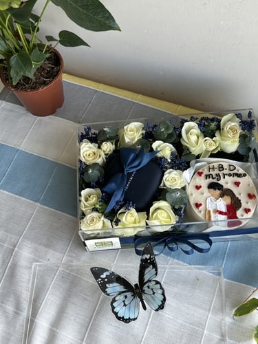 كيكه لنش مع تنسيق بوكس اكريلك