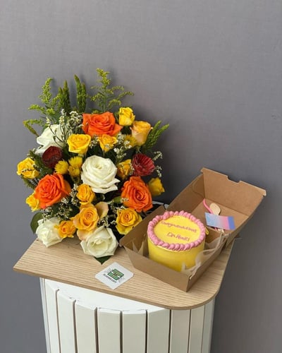 ستاند ورد مع كيكه لنش بوكس